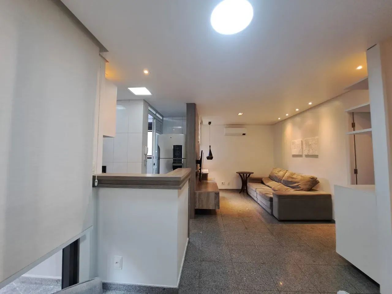 2 SUITES, 1 COM GRANDE CLOSET - ESCRITÓRIO - AR CONDICIONADO - ELEGANGTE E MODERNO - Foto 5