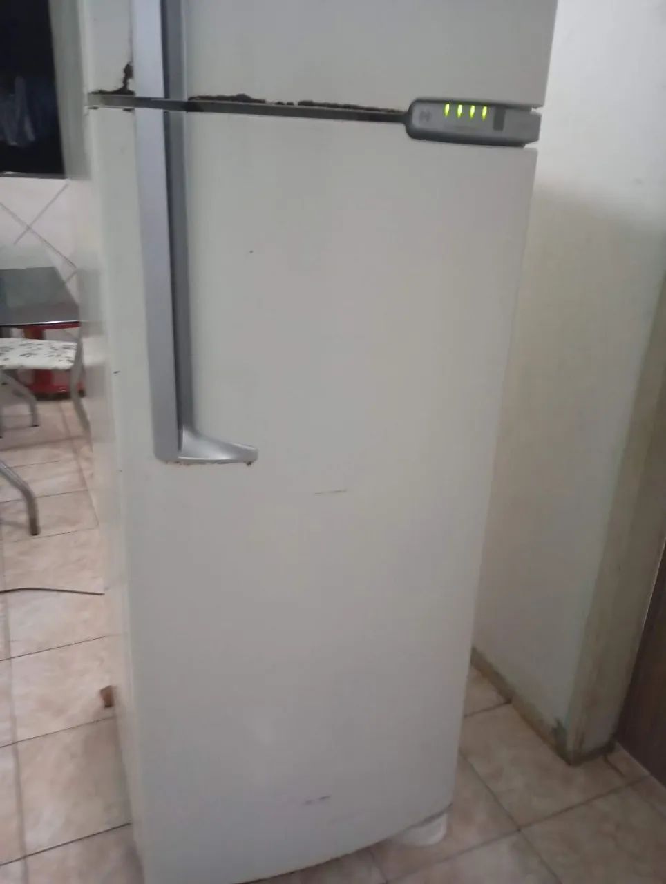 Vendo geladeira Brastemp funcionando perfeitamente 