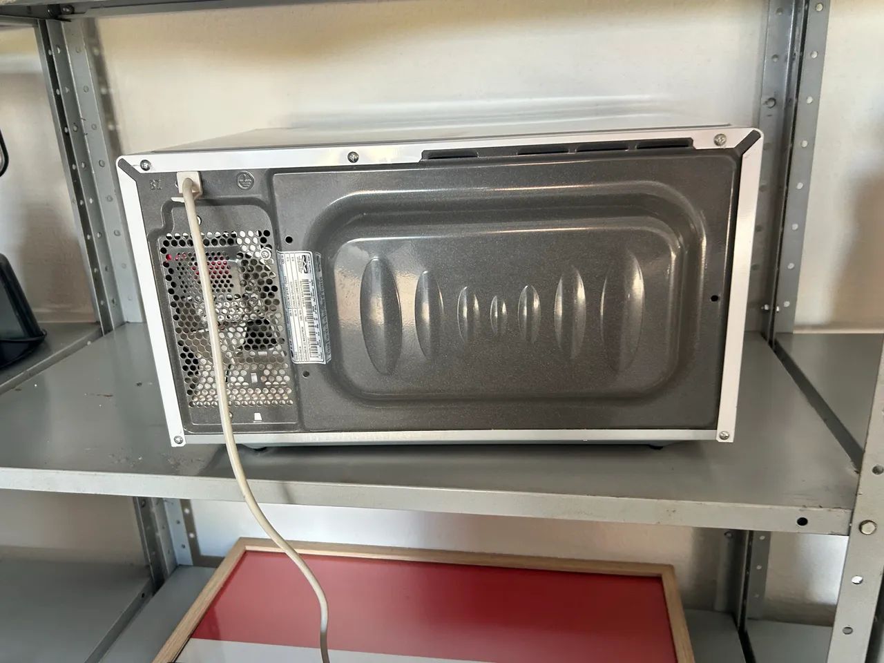 Microondas LG 30 litros branco - 220v - Foto 3