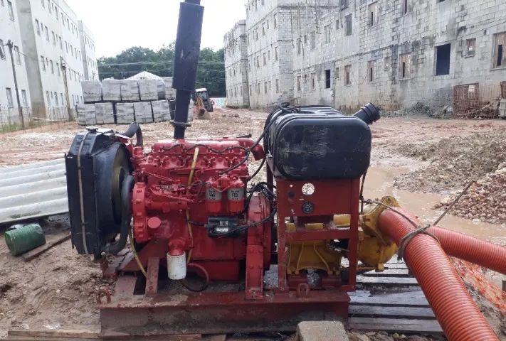 Serviço e locação de bomba draga e d'água 4 e 5 polegadas a diesel  - Foto 3