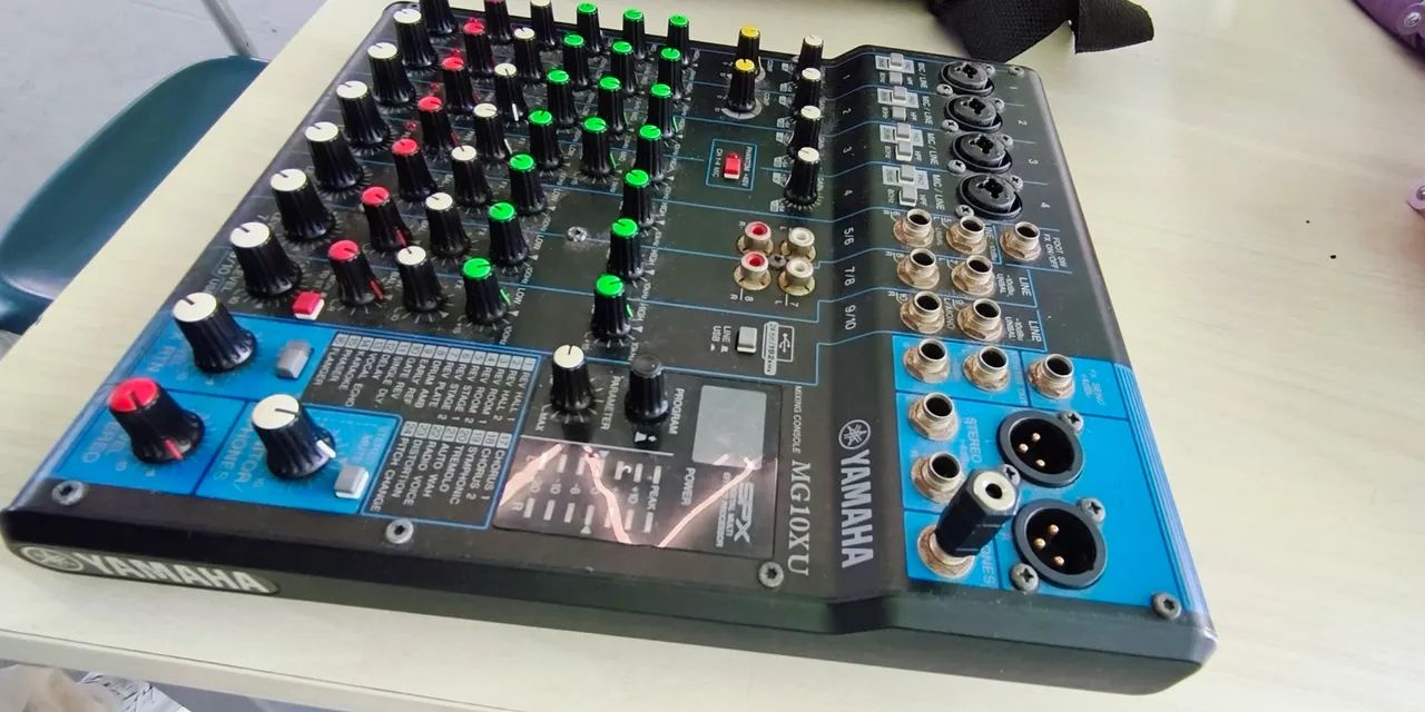 Mesa e interface Yamaha MG10XU - Foto 2