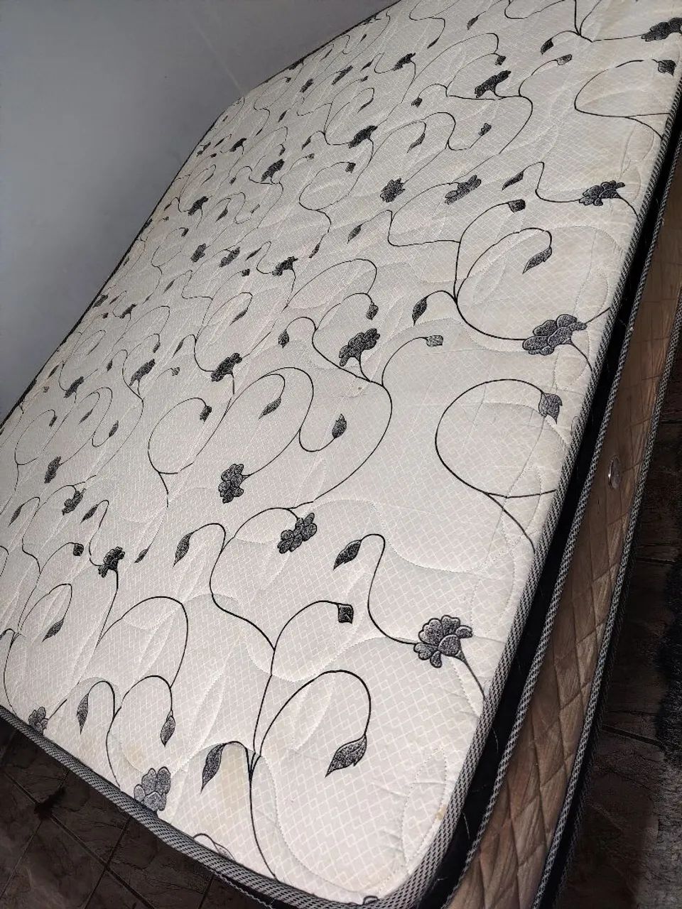 Cama com colchão  e box  - Foto 3
