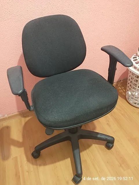 Cadeira giratória  - Foto 4