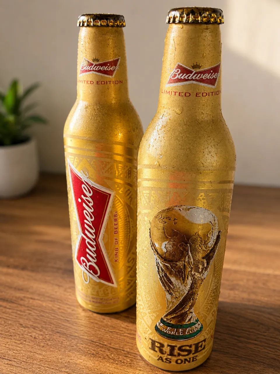 2 Garrafas Budweiser Edição Copa do Mundo 2014 - 473ml (LACRADAS