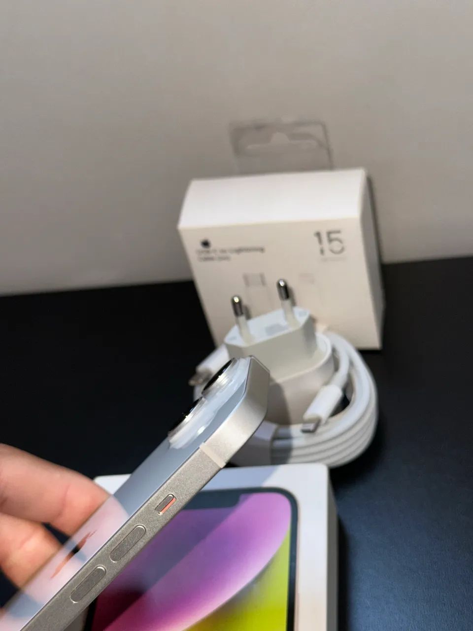 iPhone 14 branco impecável novo  - Foto 3