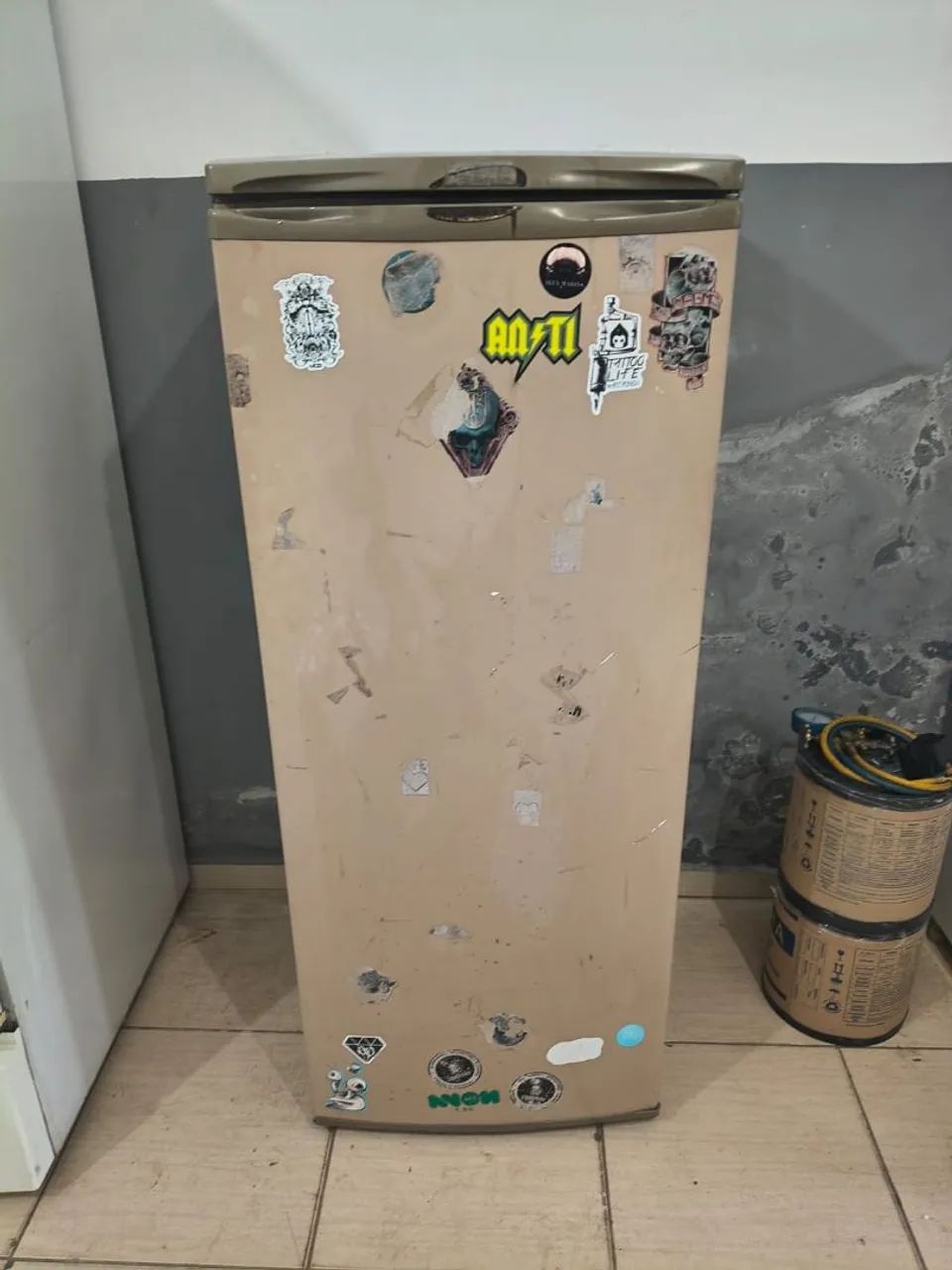 Geladeira Electrolux Marrom 