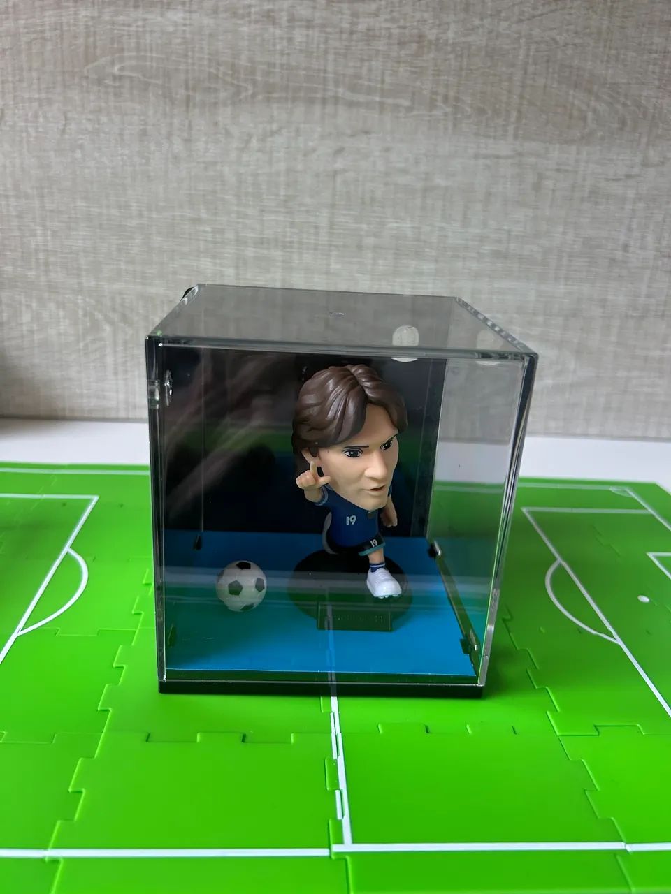 Lionel Messi raro (expositor acrílico) - Ballers - FIFA - Copa