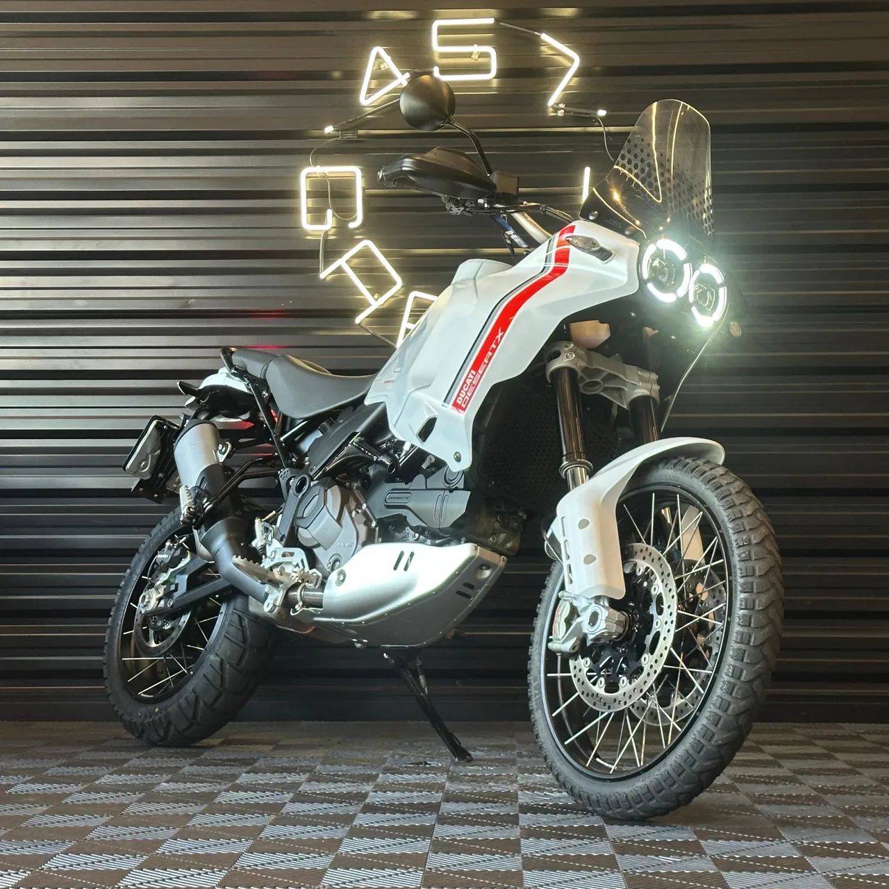 Desertx 937 CC 2023 - 1537554180 | OLX