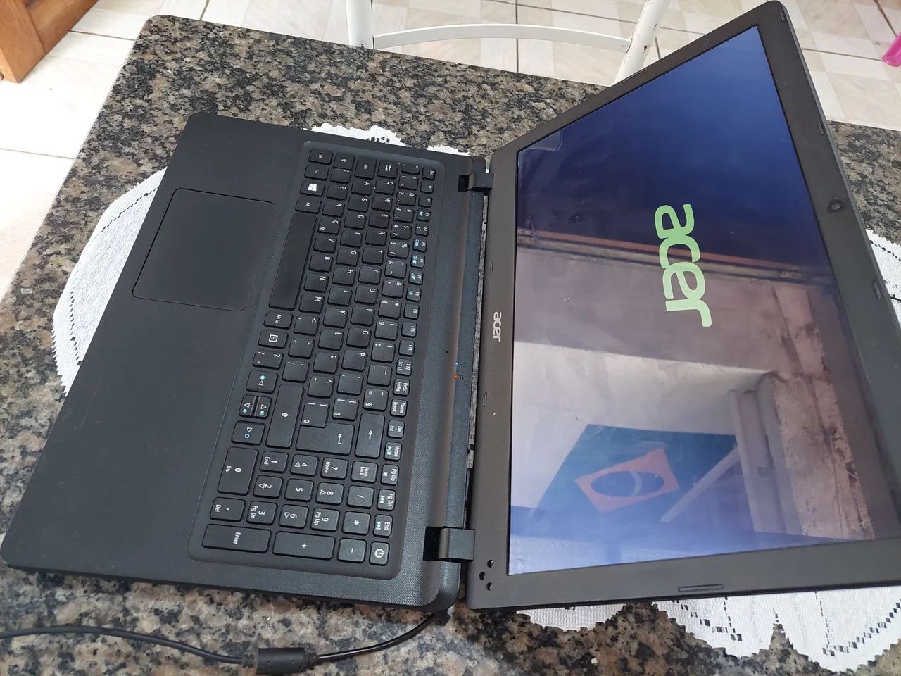 Notebook Acer leia anúncio 