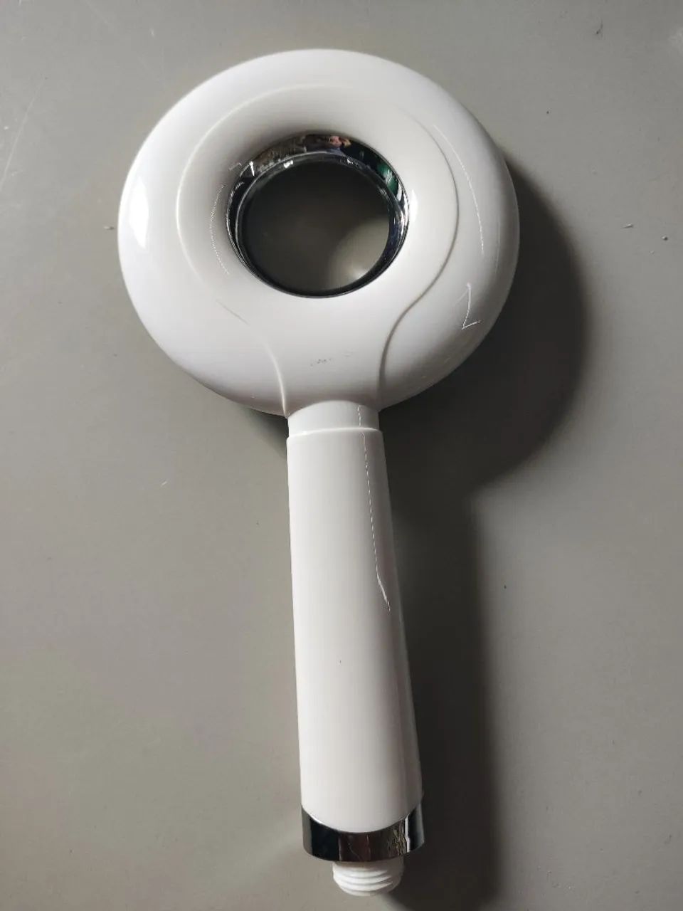 Ducha Manual Slim Circular - Design Moderno - Verde e Branco - Foto 2