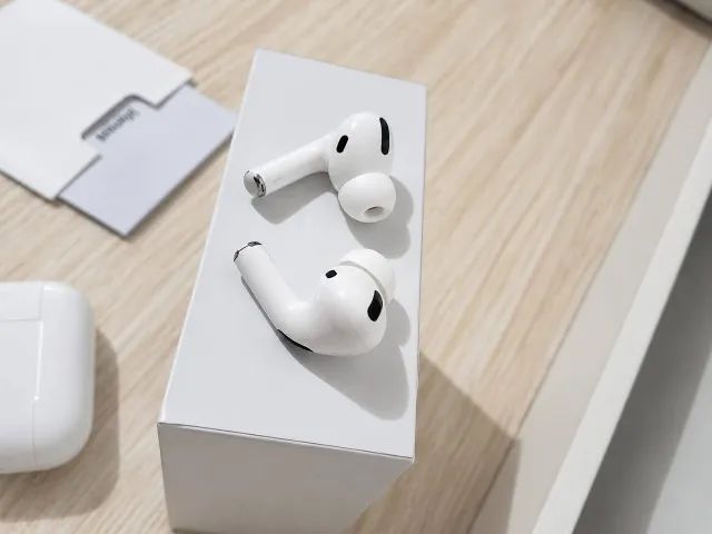 Fones de Ouvido Bluetooth Pro 6 - Novo e lacrado - Foto 3