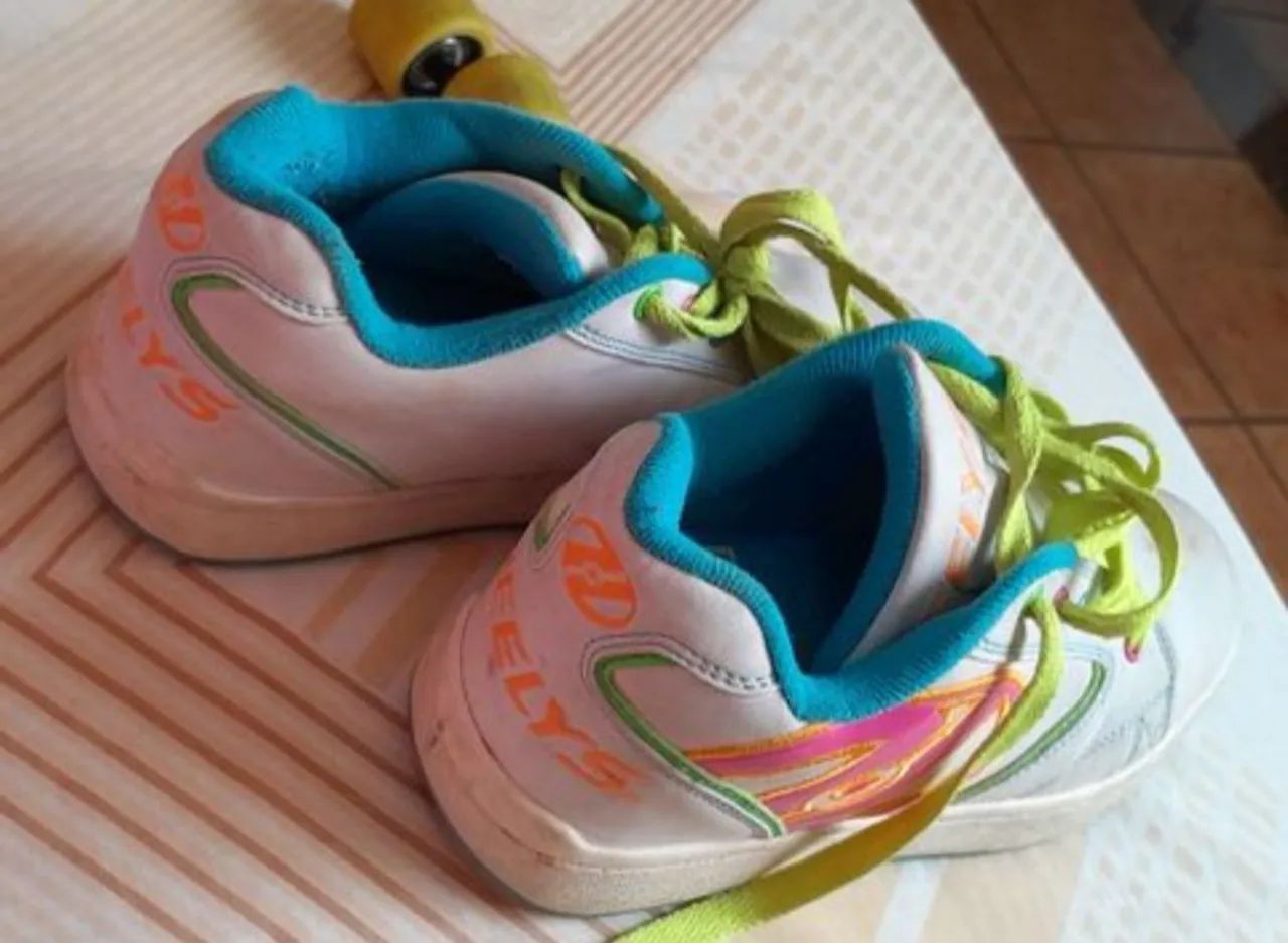 Tênis Patins Infantil Heelys - Foto 2