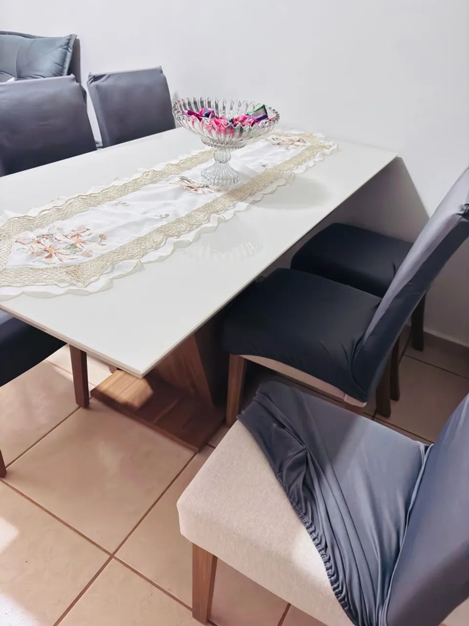 Conjunto sala de jantar com tampo de vidro e 6 cadeiras - Foto 2