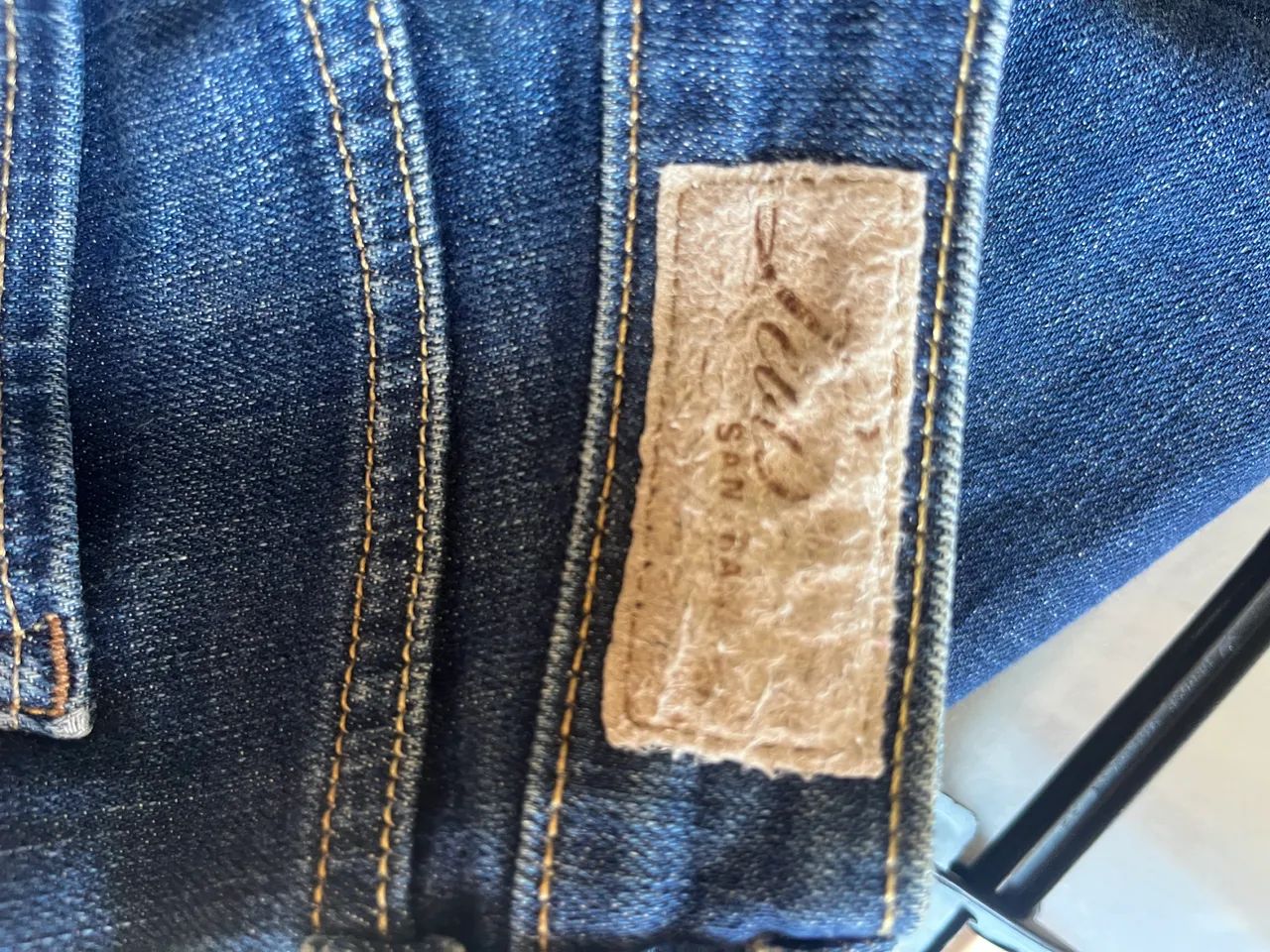 Calça jeans Levis desapego 38 - Foto 5