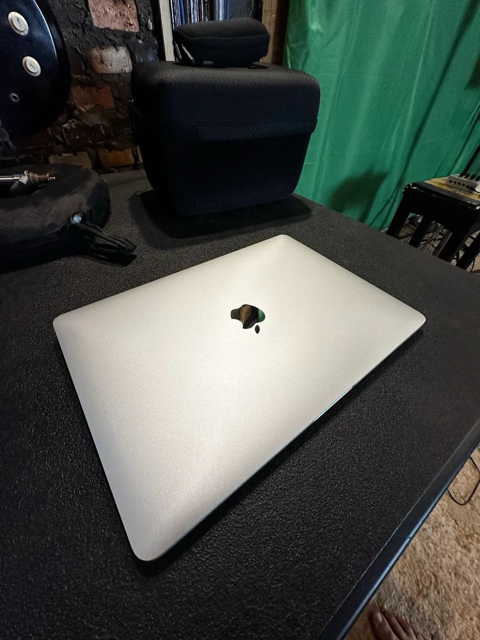 MacBook Pro M2 - 8GB RAM - SSD 256GB - Foto 4