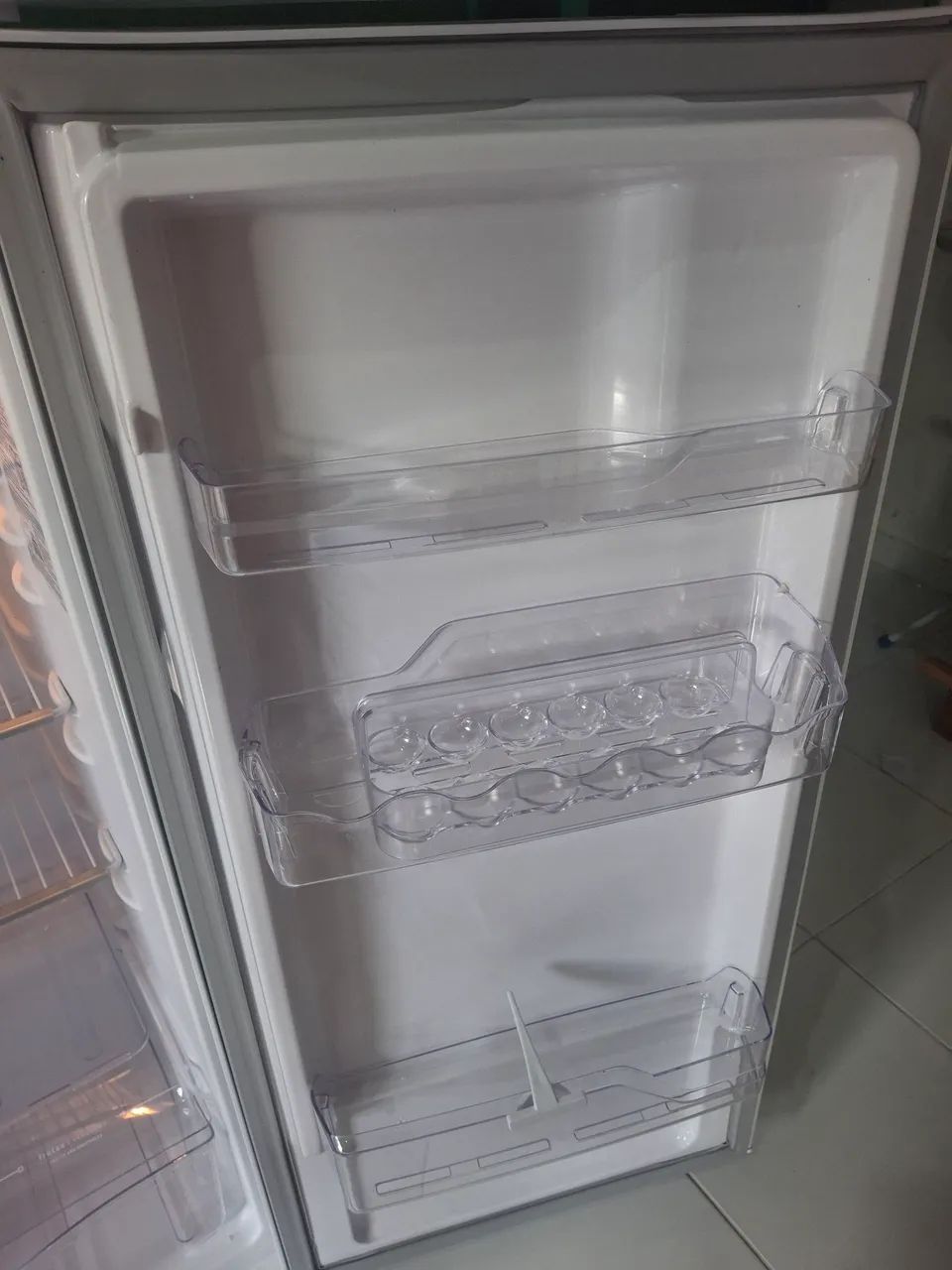 GELADEIRA ELECTROLUX NOVA NUNCA FOI USADA  - Foto 4