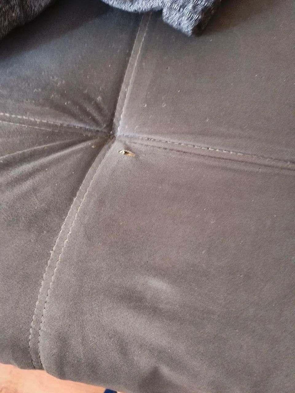 Sofá retatratil, usado com detalhes, 2 metros  - Foto 5