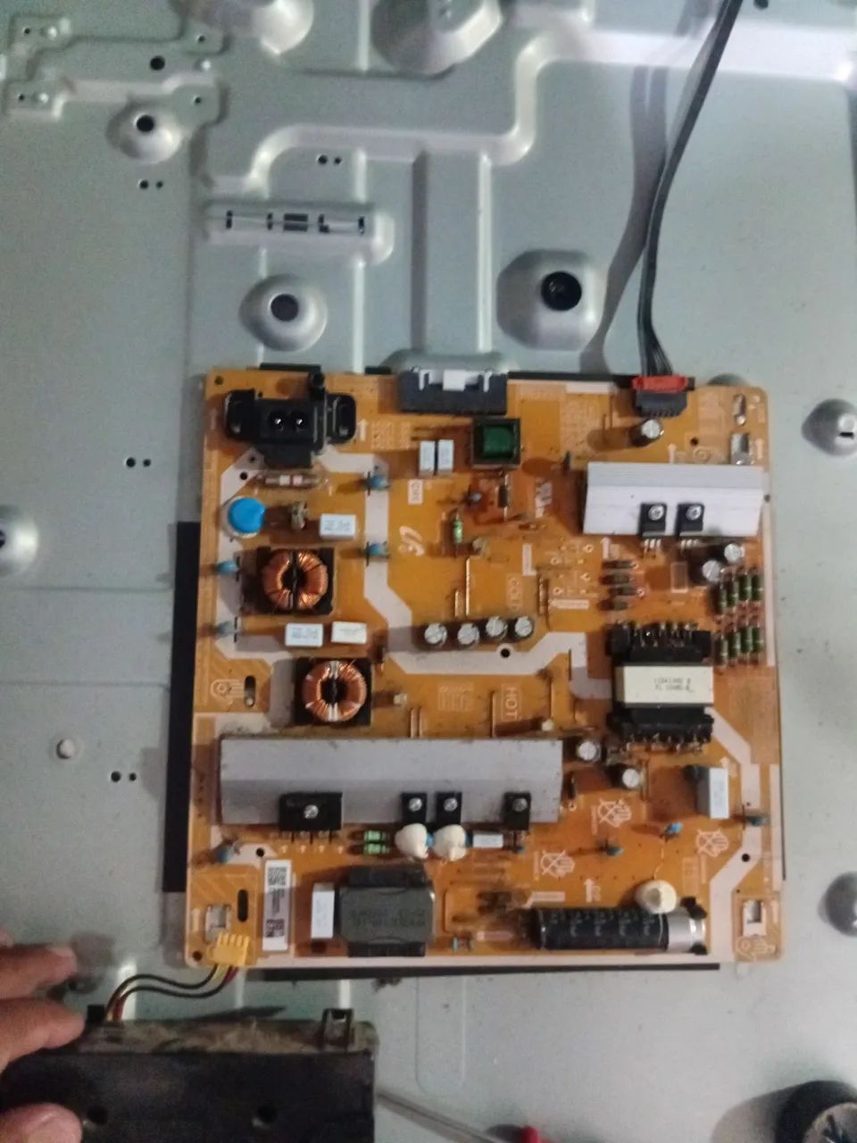 Vendo duas placas uma de vedeo e outra de imagem tv Smart 65 polegadas. - Foto 2