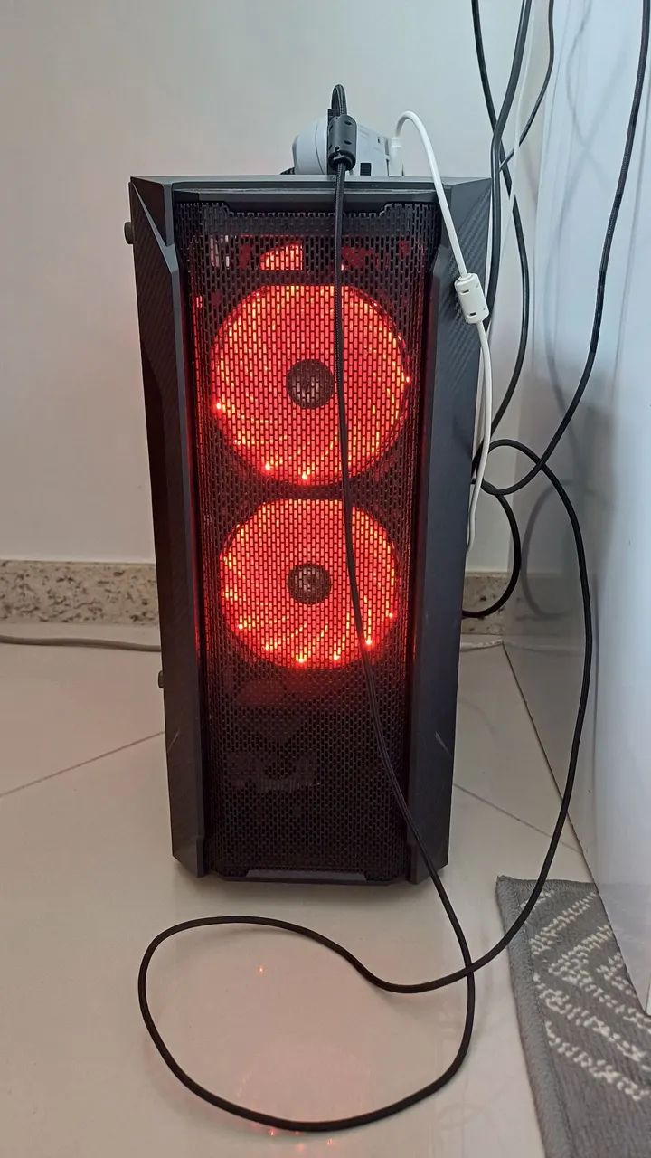 Pc gamer semi novo pouco usado 