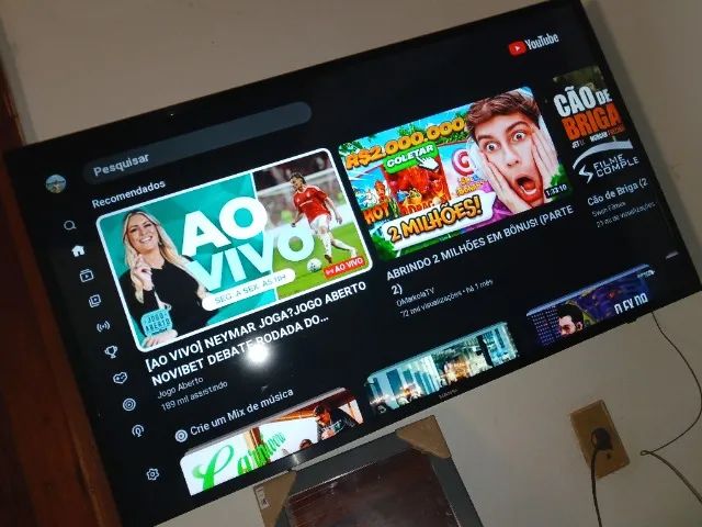 Smart TV 42 polegadas semi nova por 600 menor preço SO O CONTROLE baixado... * - Foto 2