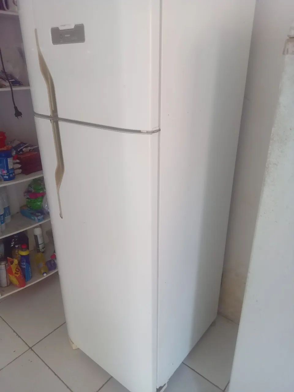 Geladeira eletrolux defeito  - Foto 4