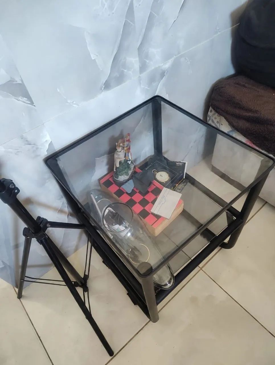 2 Mesinhas de ferro e vidro