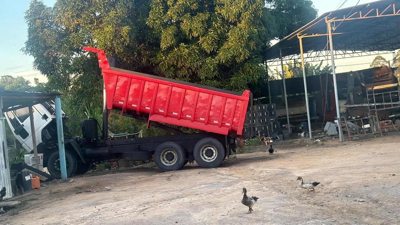 Ford Cargo 2622 6x4 - Foto 4