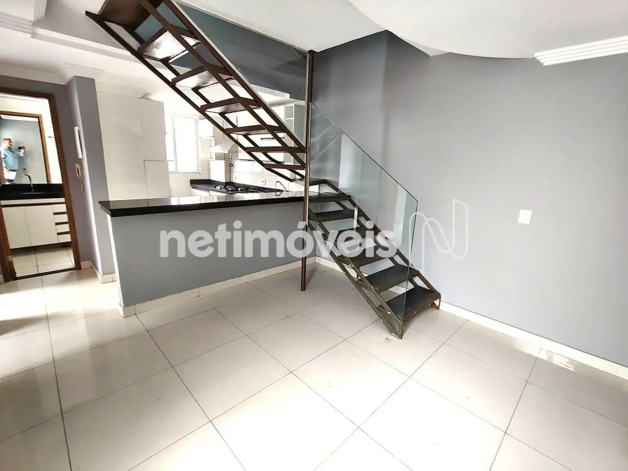 Cobertura 3 quartos, 2 bhs, Cozinha com armários, Elevador, 01 vaga., - Foto 4
