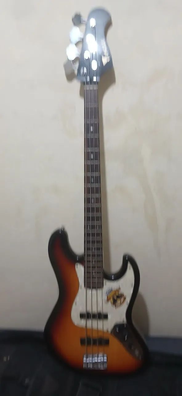 Contra baixo eagle 4 cordas - Foto 3