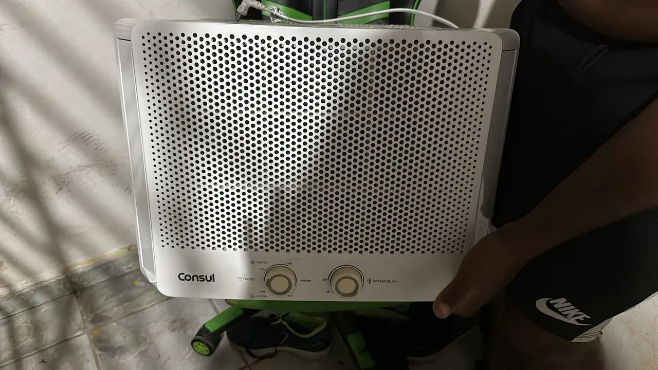 Vendo um ar-condicionado 7,500 btus gelando muito  - Foto 4