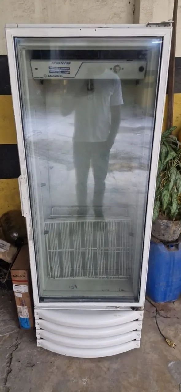? VENDO EXPOSITOR REFRIGERADO METALFRIO ?