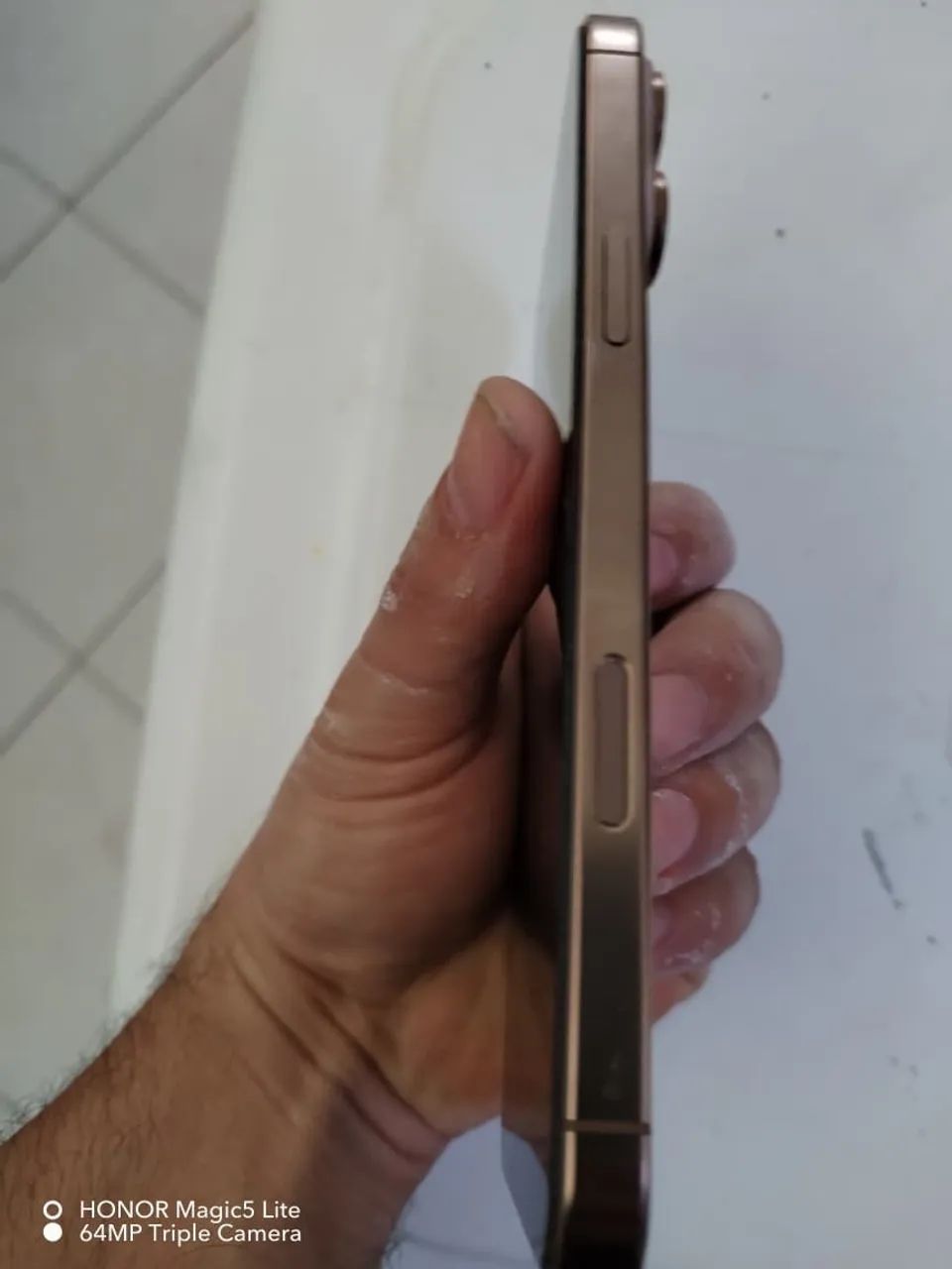 Troco iPhone 16 pro max - Foto 3