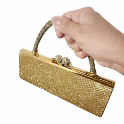 bolsa de festa com brilho dourada com 3 divisórias dentro - Foto 2