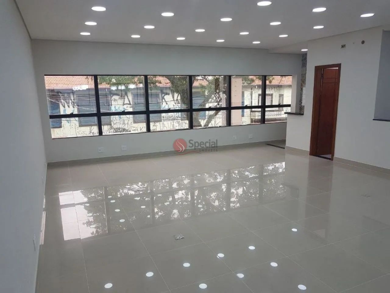 Prédio comercial à venda na Vila Prudente.