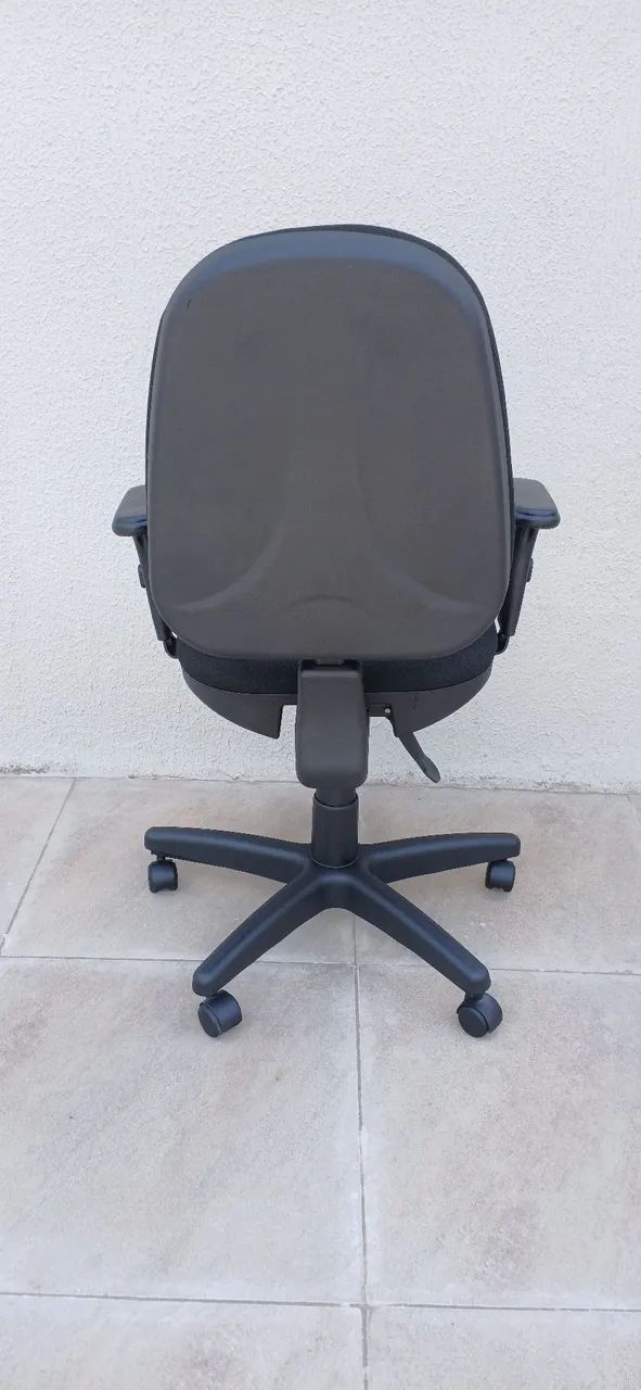 Cadeira diretor 4 regulagem  - Foto 4