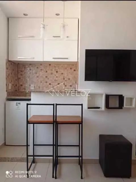 Kitnet/Conjugado : / Residencial / Centro