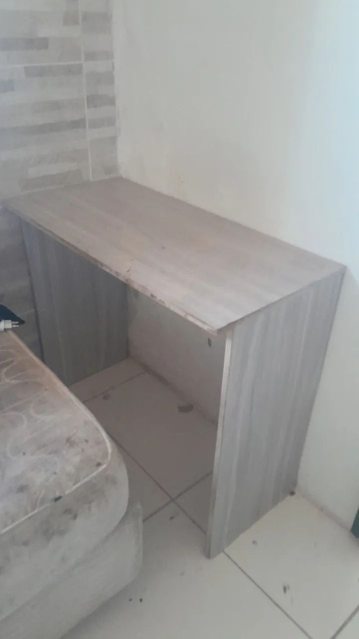 Mesinha, prateleira