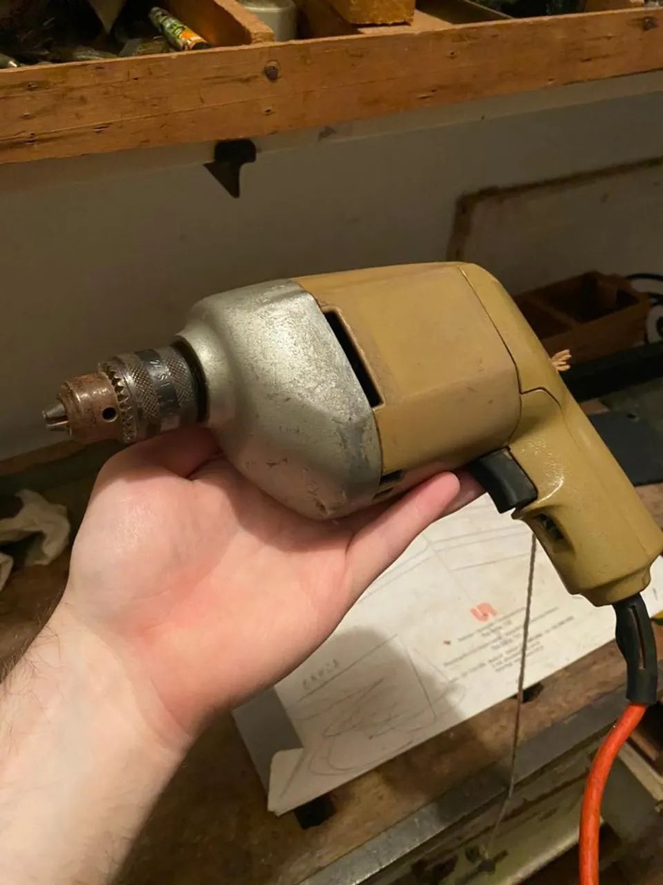Furadeira Vintage Funcionando Estilo Black & Decker