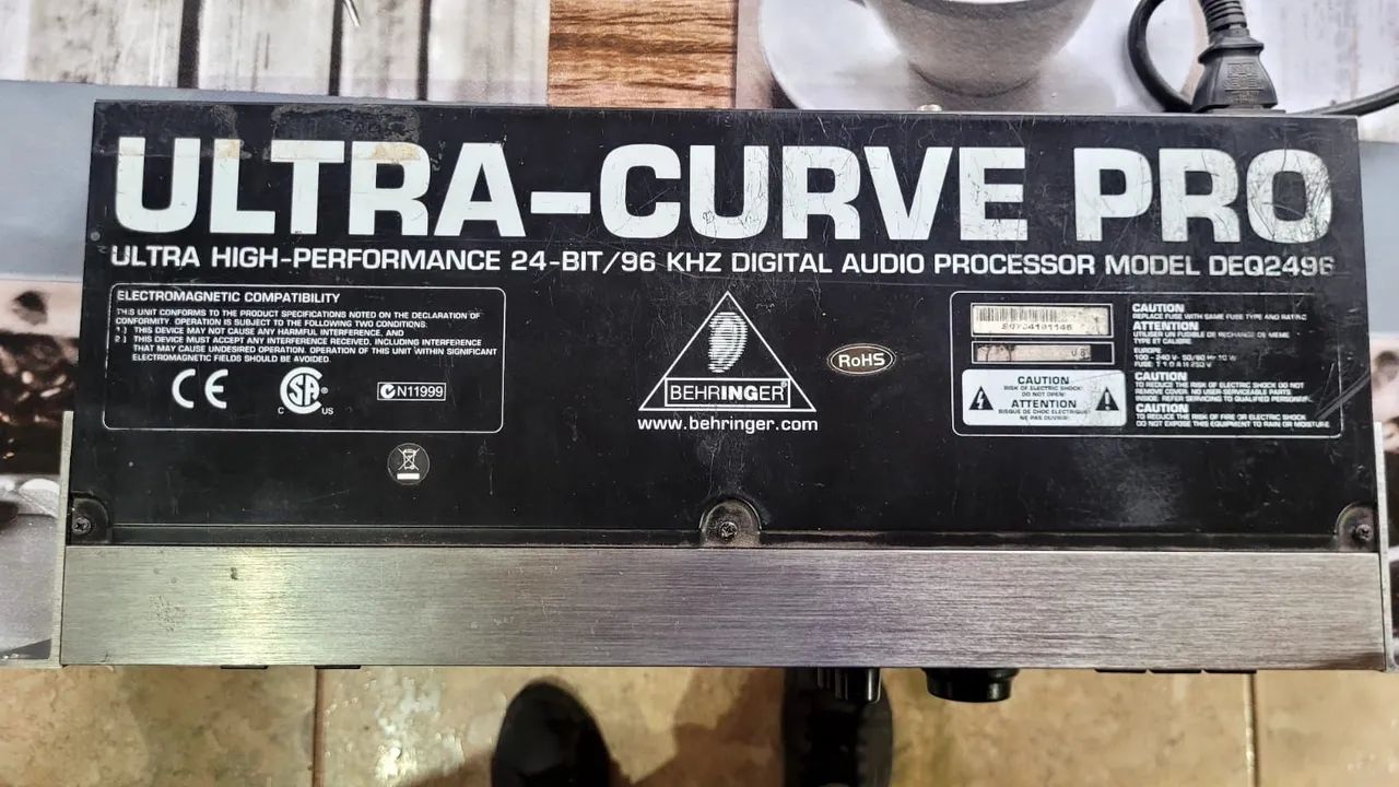 Ultra Curve Behringer  - Foto 3
