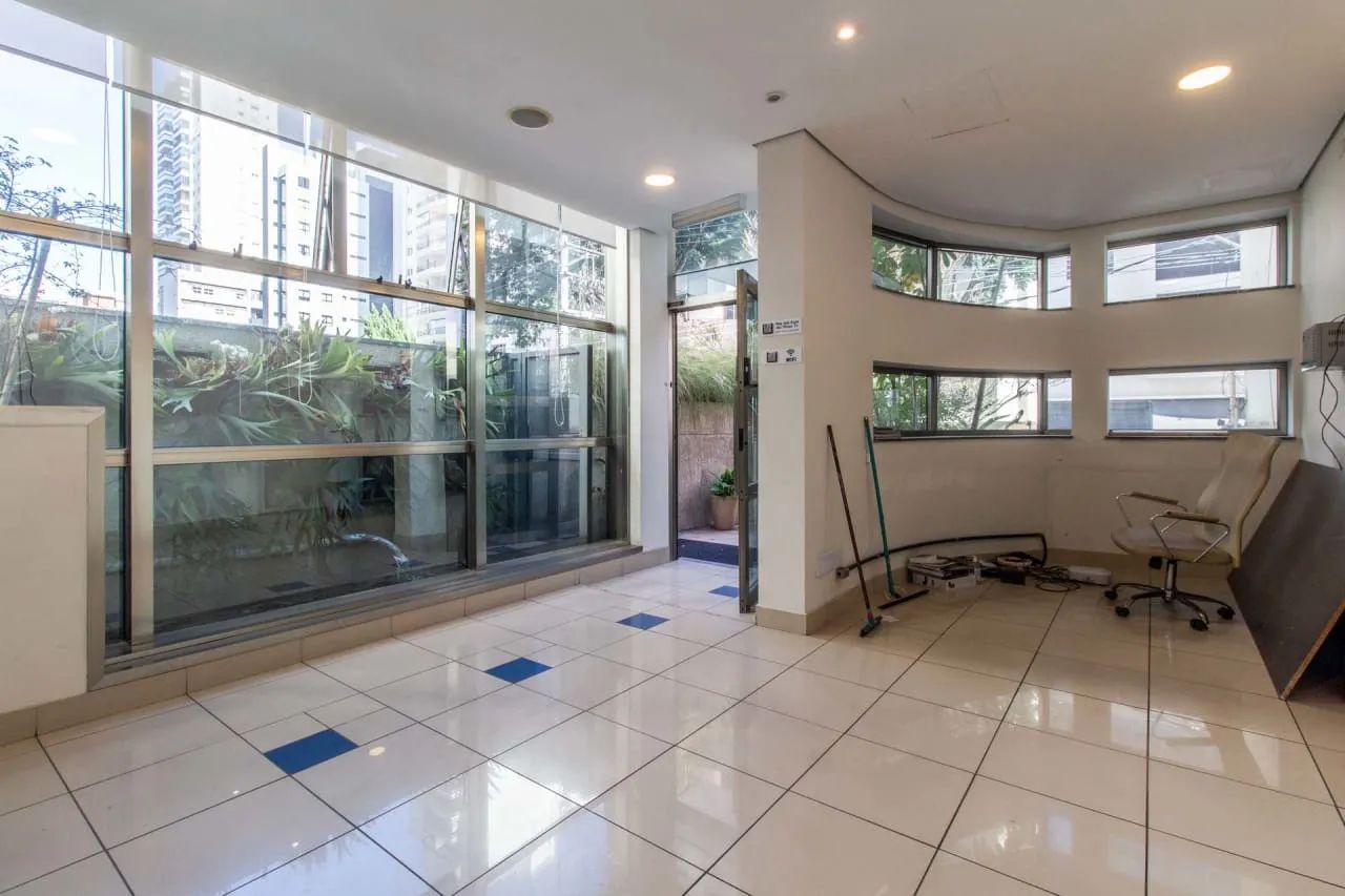 Prédio comercial na Rua Capote Valente, 528  1000 m² - Foto 4