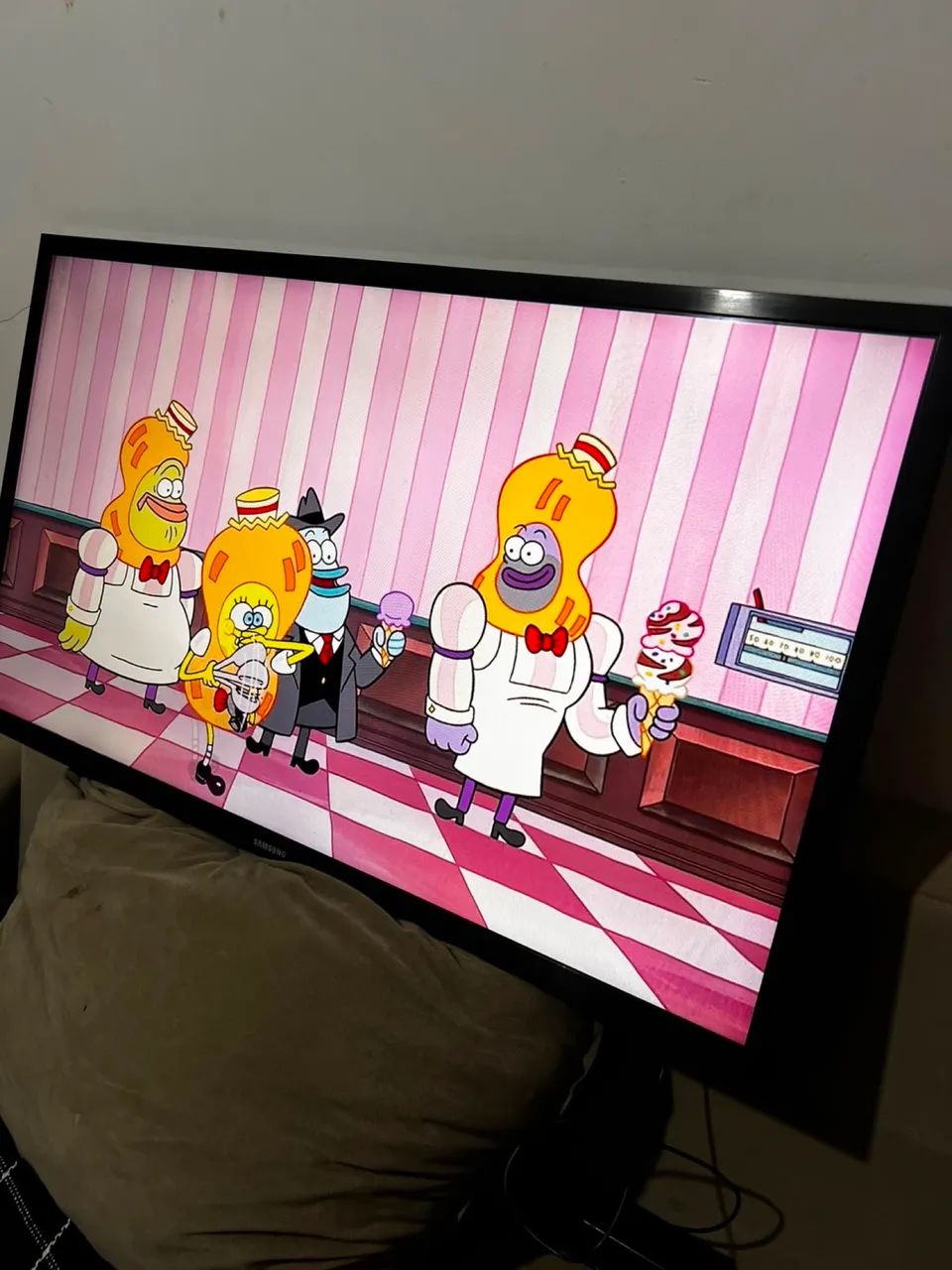 Tv 32 polegadas (sem os pés) - Foto 5
