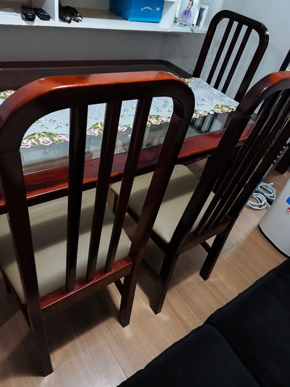 Mesa Madeira com 6 Cadeiras - Foto 4