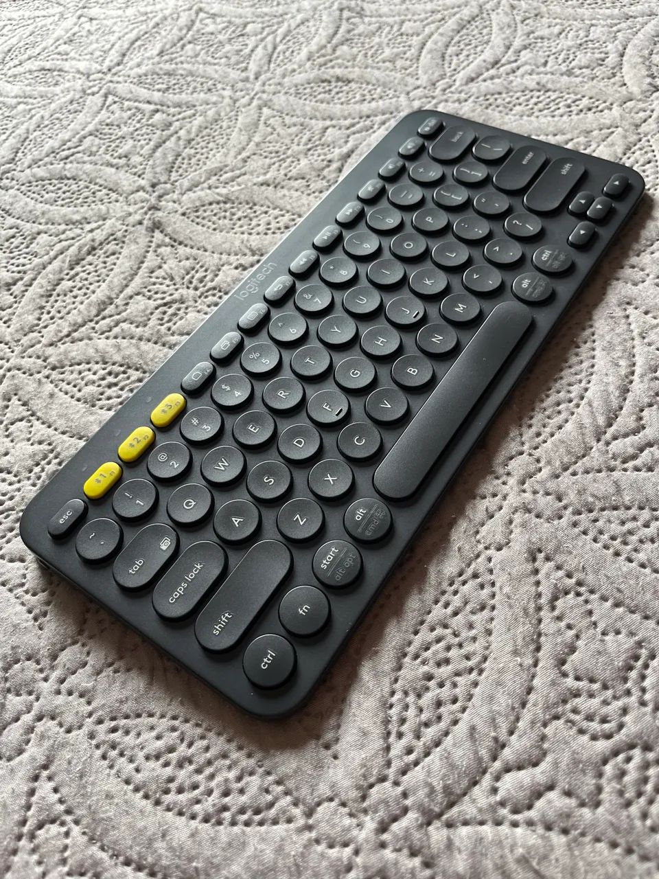 Teclado Logitech Pebble keys K380 Bluetooth