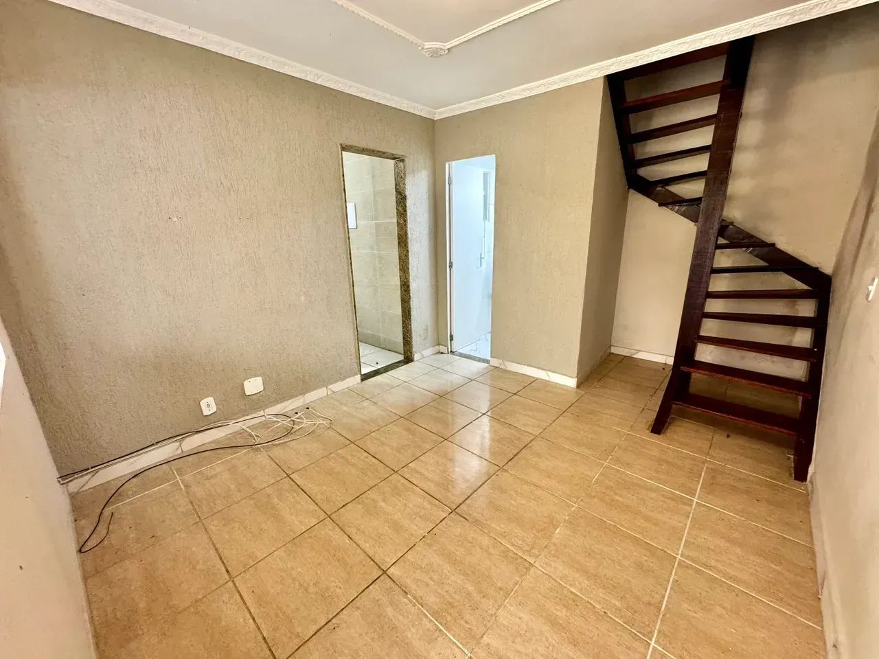 Casa duplex para aluguel com 2 quartos e 2 garagens bairro da Luz - Foto 2