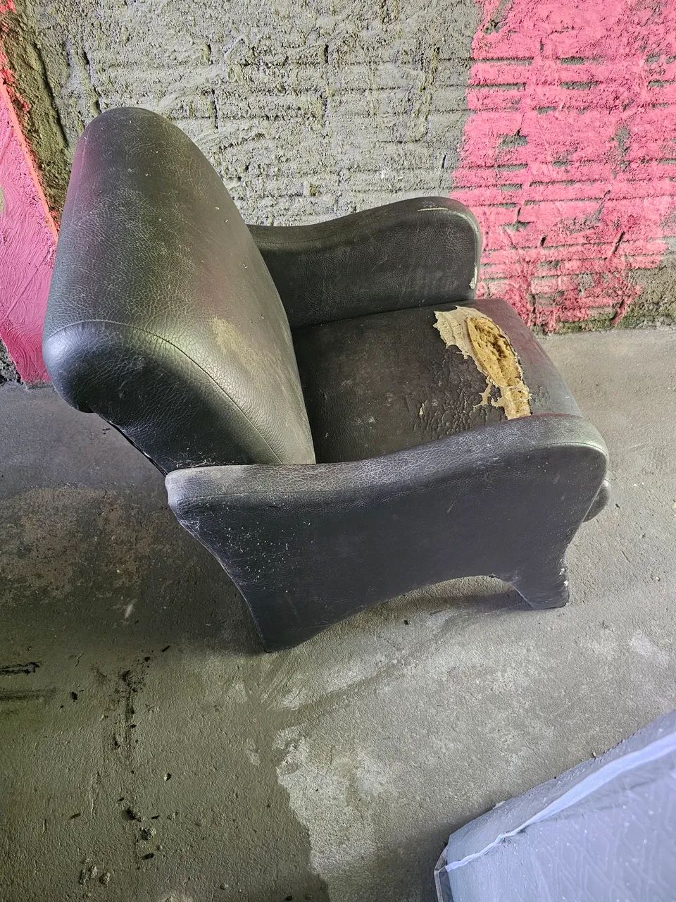 Vendo essas poltronas para reforma - Foto 2