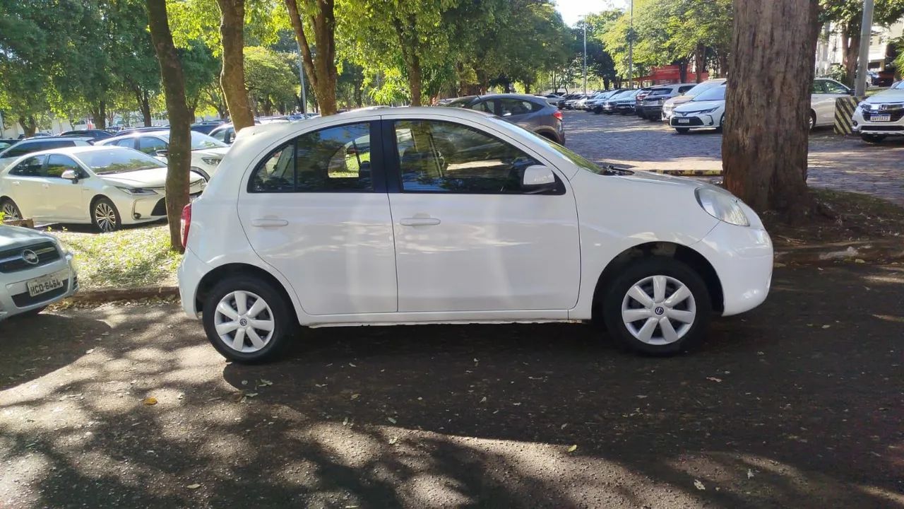 Nissan March 2014