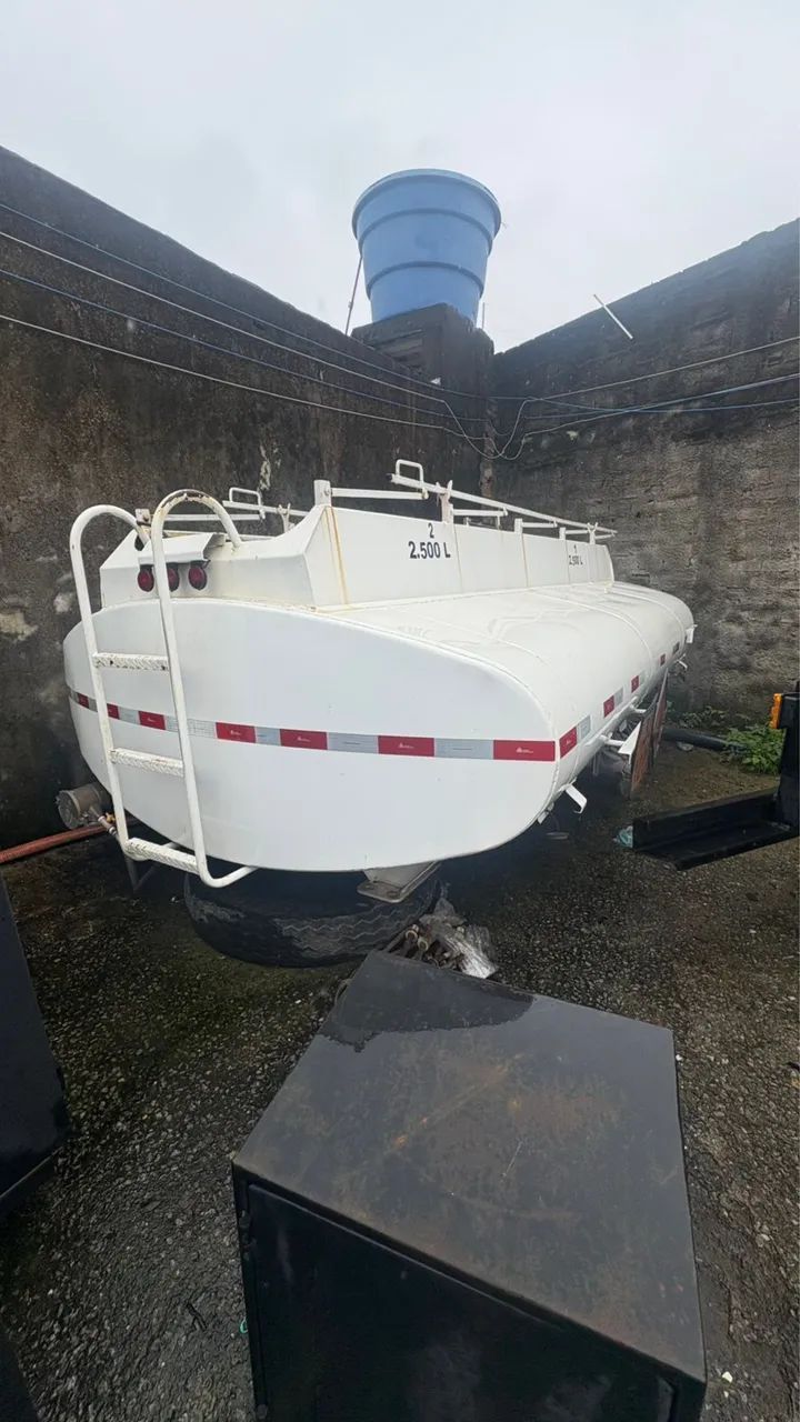 Vendo um tanque de 5000 de combustível comboio - Foto 2