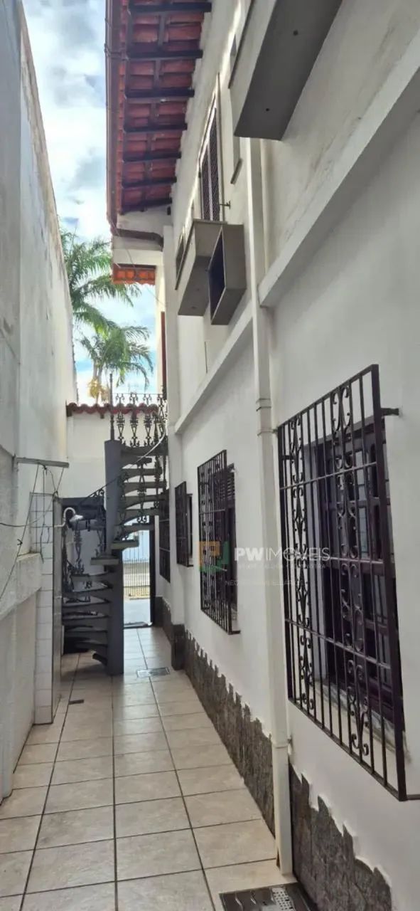 Casa à venda no centro tem 197 m2 com 2 quartos - Macaé - RJ
