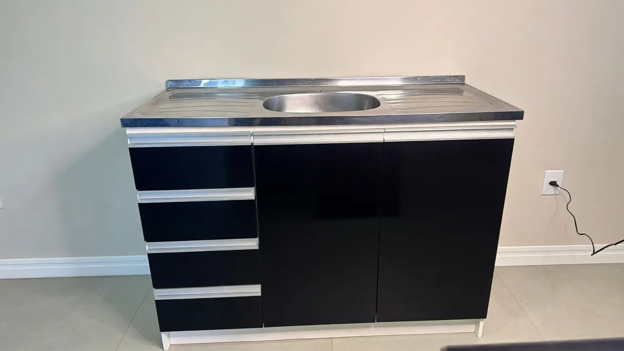 Balcão em MDF de cozinha com pia inox 1,20