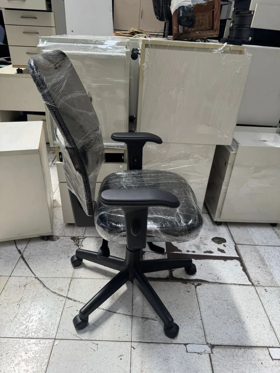 Cadeira Cavaletti muito nova  - Foto 3